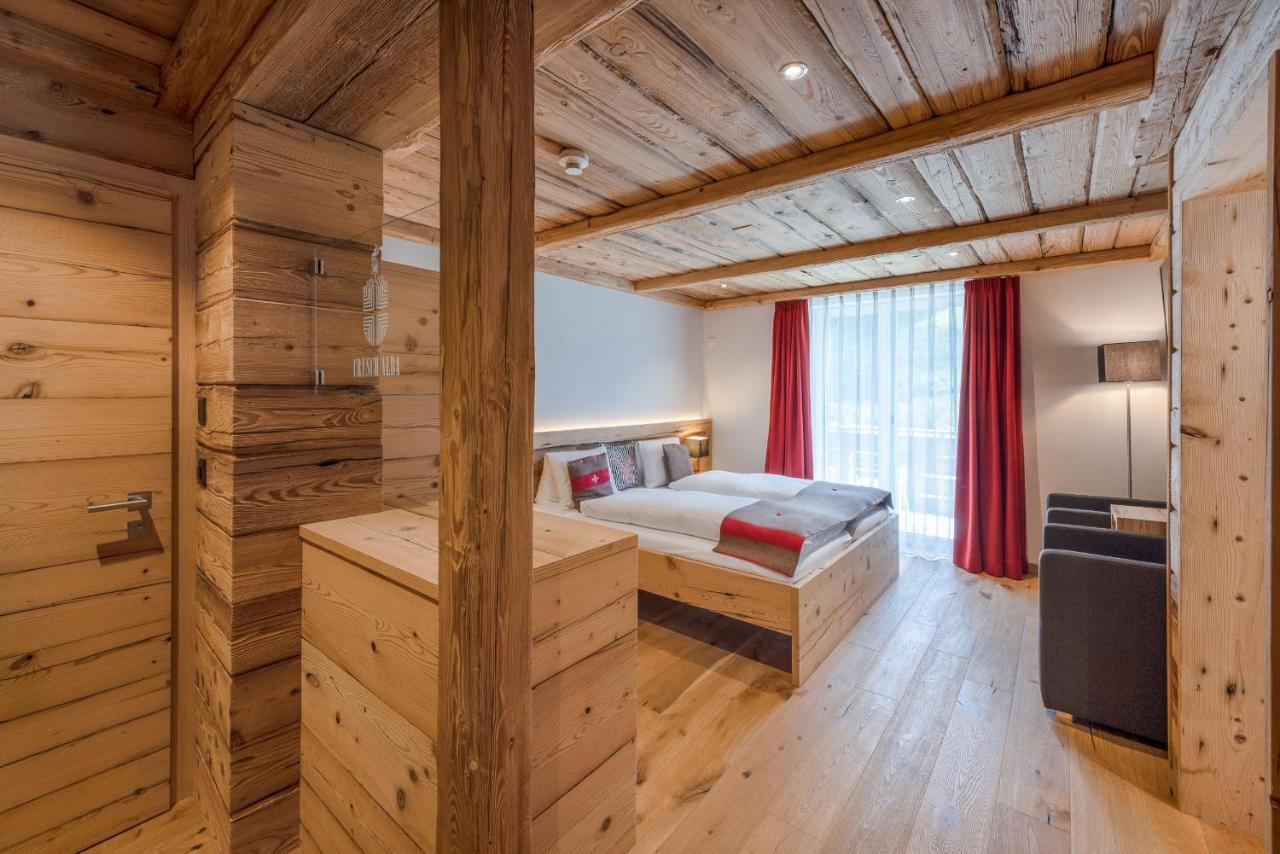 Hotel Crusch Alba Swiss Lodge ルェルネツ エクステリア 写真