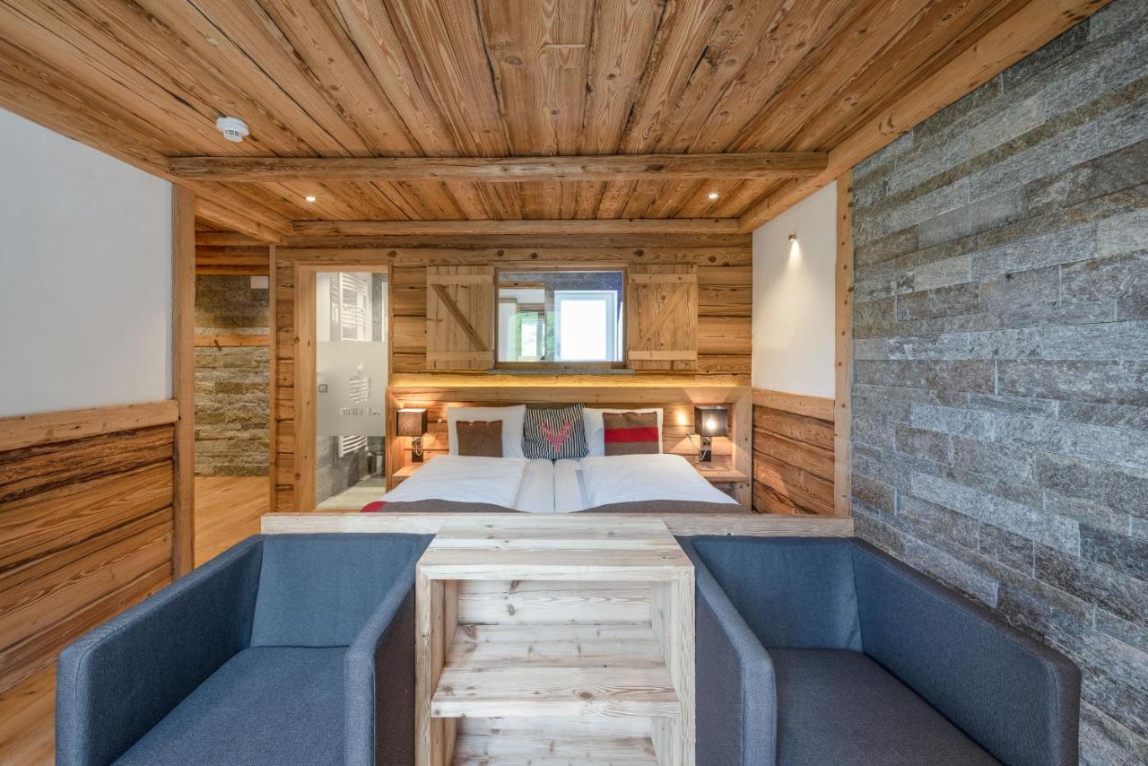 Hotel Crusch Alba Swiss Lodge ルェルネツ エクステリア 写真