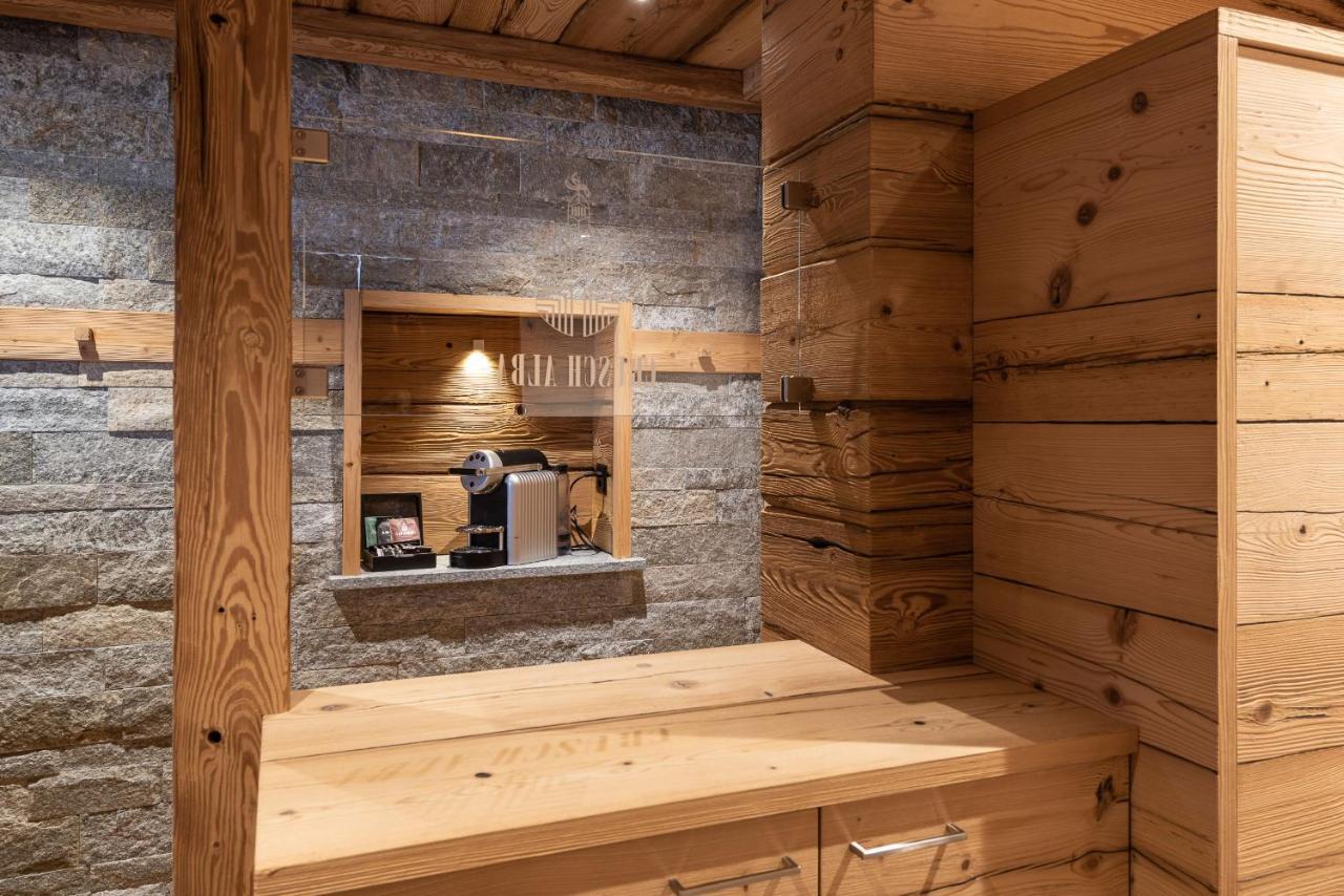 Hotel Crusch Alba Swiss Lodge ルェルネツ エクステリア 写真