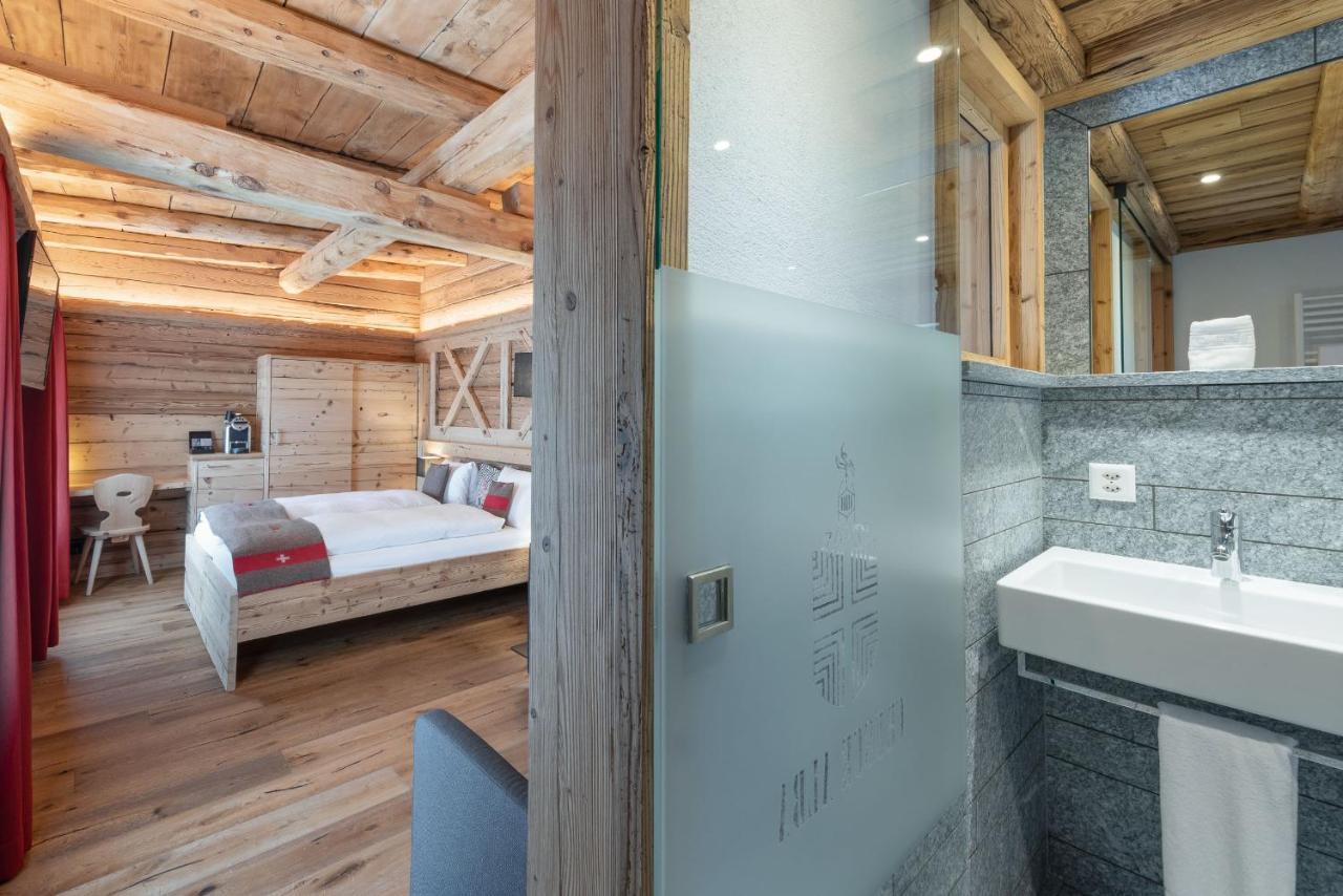 Hotel Crusch Alba Swiss Lodge ルェルネツ エクステリア 写真
