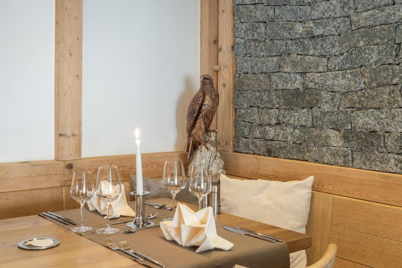 Hotel Crusch Alba Swiss Lodge ルェルネツ エクステリア 写真