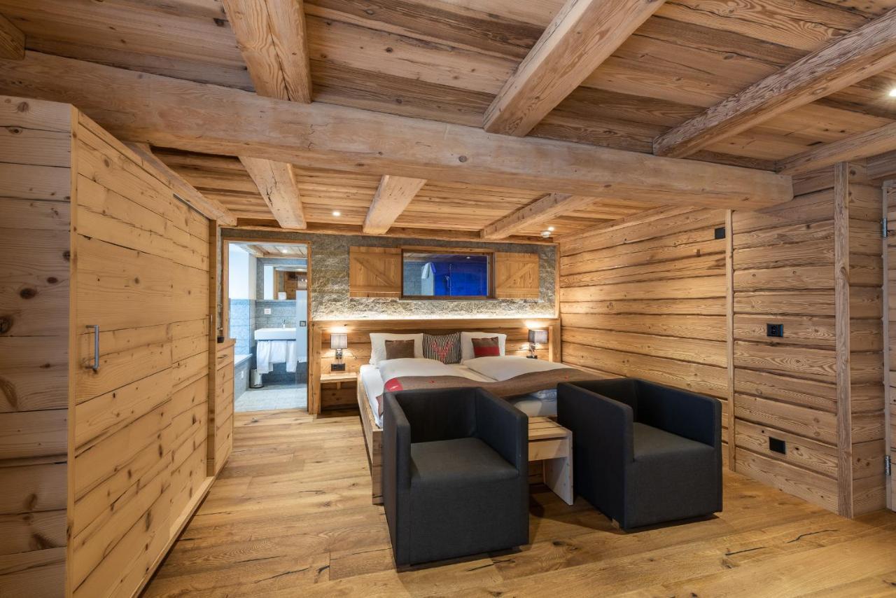 Hotel Crusch Alba Swiss Lodge ルェルネツ エクステリア 写真