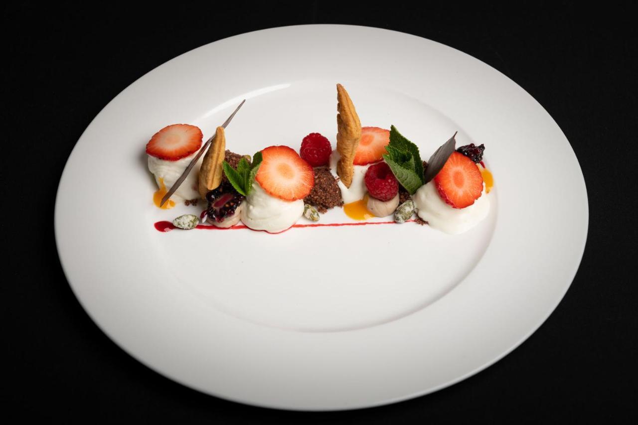 Hotel Crusch Alba Swiss Lodge ルェルネツ エクステリア 写真