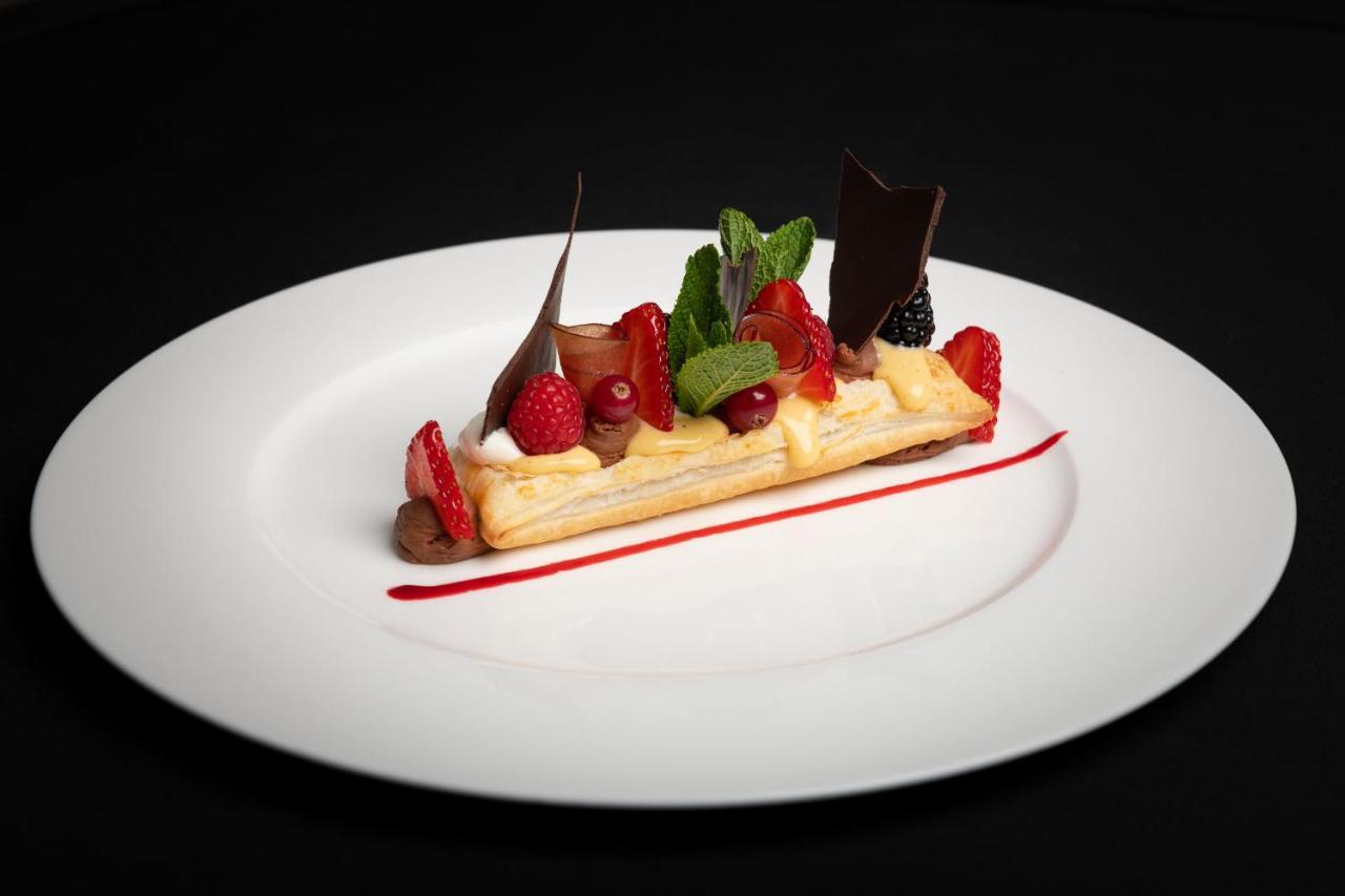 Hotel Crusch Alba Swiss Lodge ルェルネツ エクステリア 写真