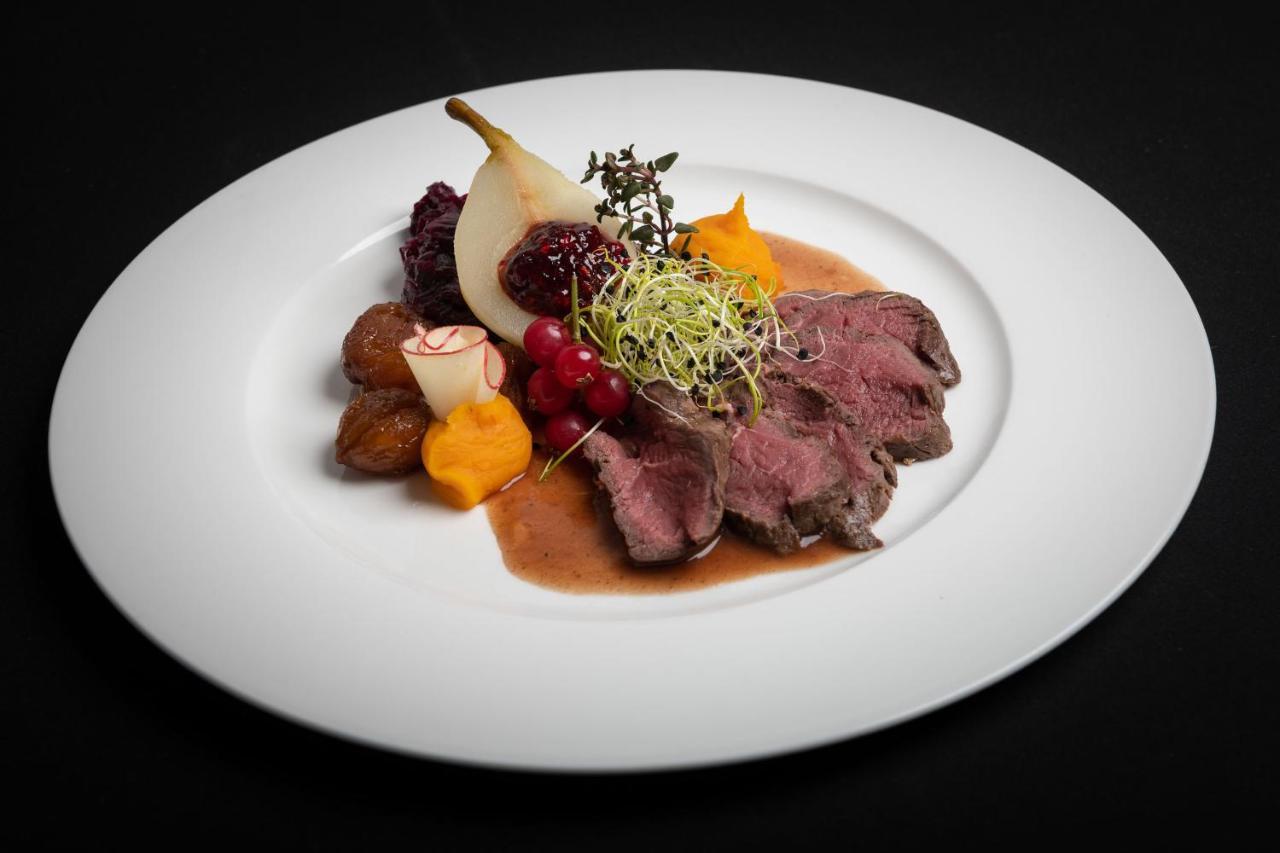Hotel Crusch Alba Swiss Lodge ルェルネツ エクステリア 写真