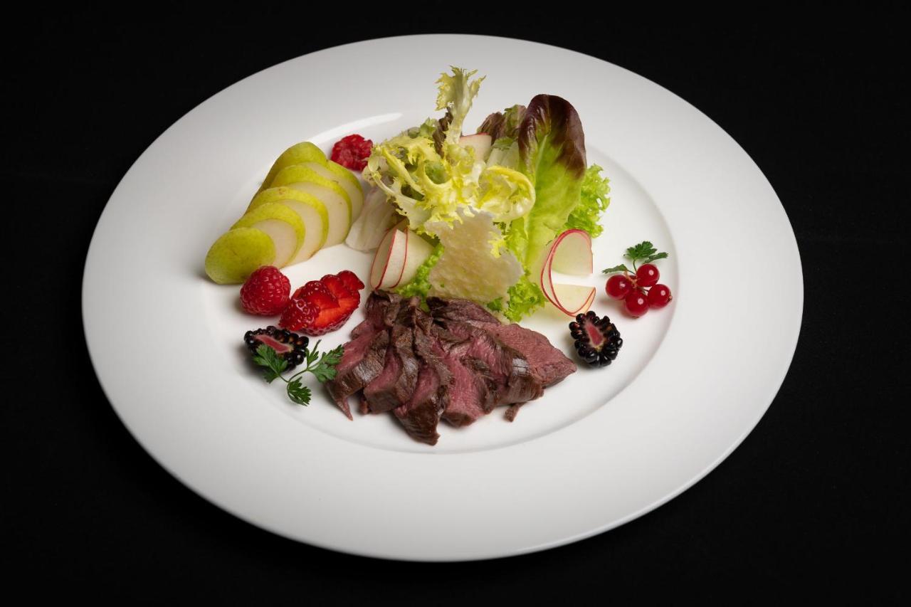 Hotel Crusch Alba Swiss Lodge ルェルネツ エクステリア 写真